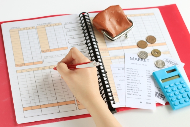 家計簿アプリで保険料を自動集計する裏技って？やり方を教えて！