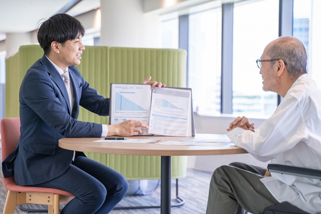 FIRE直前の50代、終身保険と年金はどう調整すればいい？